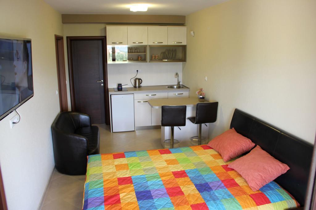 Apartments Camilla Радовичи Экстерьер фото